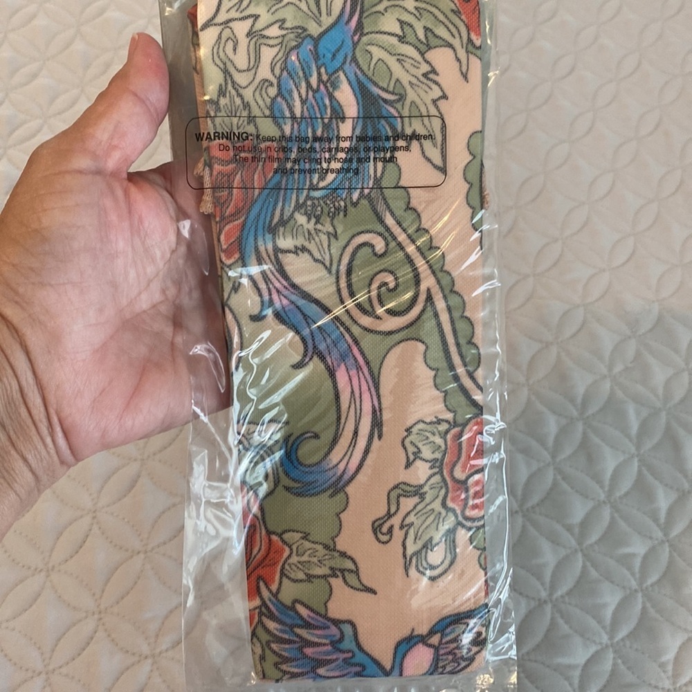 Holiday Inspirations Tattoo Sleeves 1 pair New - Picture 6 of 9